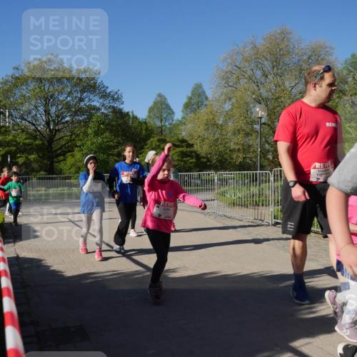 25.04.2025 - Das Zehntel Zöllner http://msf.ph/oto/7758114 26.04.2025 08:51:51 Laufen 7 meine-sportfotos.de