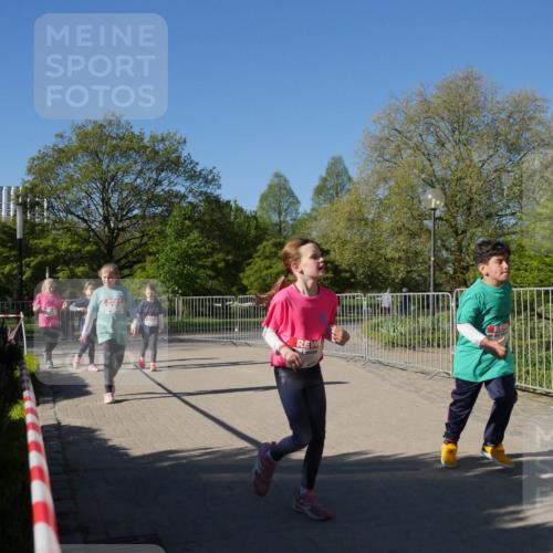 25.04.2025 - Das Zehntel Zöllner http://msf.ph/oto/7758364 26.04.2025 08:52:27 Laufen  meine-sportfotos.de
