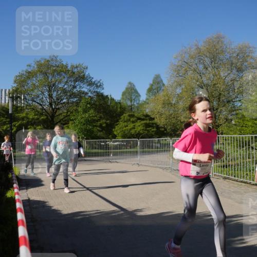 25.04.2025 - Das Zehntel Zöllner http://msf.ph/oto/7758367 26.04.2025 08:52:28 Laufen 3262 meine-sportfotos.de