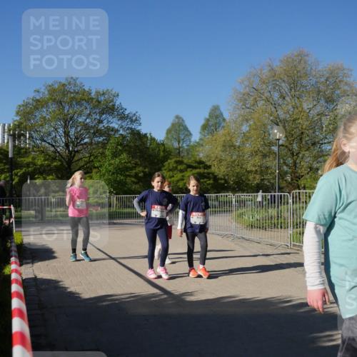 25.04.2025 - Das Zehntel Zöllner http://msf.ph/oto/7758390 26.04.2025 08:52:32 Laufen 2921 meine-sportfotos.de