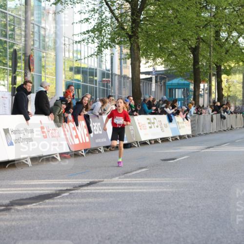 25.04.2025 - Das Zehntel Lena Gebhardt http://msf.ph/oto/7771391 26.04.2025 08:47:53 Ziel 1490, 3953 meine-sportfotos.de