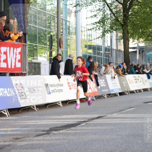 25.04.2025 - Das Zehntel Lena Gebhardt http://msf.ph/oto/7771414 26.04.2025 08:47:54 Ziel 1490, 3953 meine-sportfotos.de