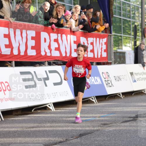 25.04.2025 - Das Zehntel Lena Gebhardt http://msf.ph/oto/7771464 26.04.2025 08:47:55 Ziel 1490, 3953 meine-sportfotos.de