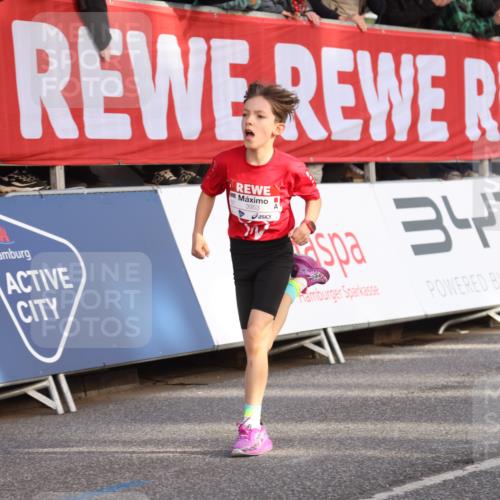 25.04.2025 - Das Zehntel Lena Gebhardt http://msf.ph/oto/7771504 26.04.2025 08:47:56 Ziel 1490, 3953 meine-sportfotos.de