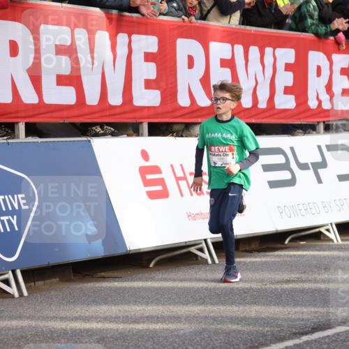 25.04.2025 - Das Zehntel Lena Gebhardt http://msf.ph/oto/7771682 26.04.2025 08:48:05 Ziel 1490, 2715, 3469, 3953 meine-sportfotos.de