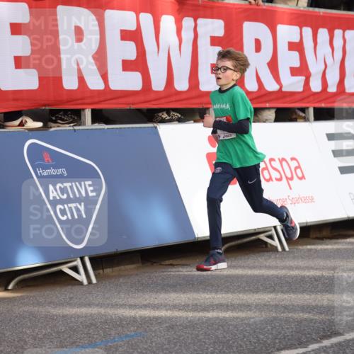 25.04.2025 - Das Zehntel Lena Gebhardt http://msf.ph/oto/7771689 26.04.2025 08:48:06 Ziel 1490, 2715, 3469 meine-sportfotos.de