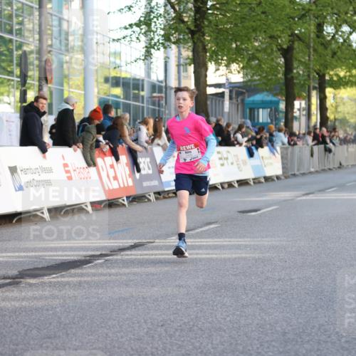 25.04.2025 - Das Zehntel Lena Gebhardt http://msf.ph/oto/7771818 26.04.2025 08:48:23 Ziel 1926, 2379, 2715, 2990, 3469, 3823 meine-sportfotos.de