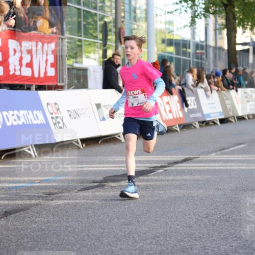 25.04.2025 - Das Zehntel Lena Gebhardt http://msf.ph/oto/7771853 26.04.2025 08:48:23 Ziel 1926, 2379, 2715, 2990, 3469, 3823 meine-sportfotos.de