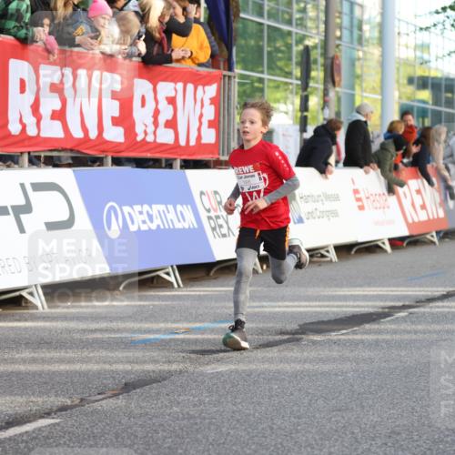 25.04.2025 - Das Zehntel Lena Gebhardt http://msf.ph/oto/7772188 26.04.2025 08:48:43 Ziel 1754, 1926, 1929, 2379, 2961, 2990, 3506, 3792, 3823 meine-sportfotos.de