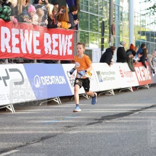 25.04.2025 - Das Zehntel Lena Gebhardt http://msf.ph/oto/7772676 26.04.2025 08:48:57 Ziel 1452, 1754, 1926, 1929, 2961, 2990, 3506, 3606, 3785, 3792 meine-sportfotos.de