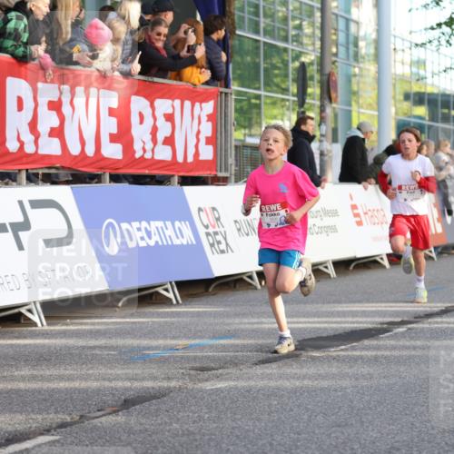 25.04.2025 - Das Zehntel Lena Gebhardt http://msf.ph/oto/7773225 26.04.2025 08:49:07 Ziel 1452, 1754, 1929, 2018, 2696, 3488, 3506, 3606, 3613, 3785, 3792 meine-sportfotos.de