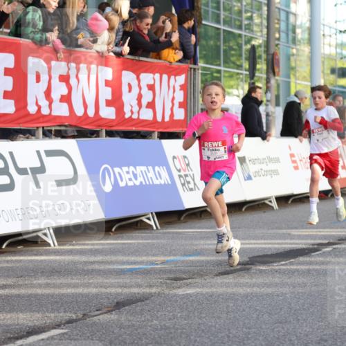 25.04.2025 - Das Zehntel Lena Gebhardt http://msf.ph/oto/7773259 26.04.2025 08:49:07 Ziel 1452, 1754, 1929, 2018, 2696, 3488, 3506, 3606, 3613, 3785, 3792 meine-sportfotos.de