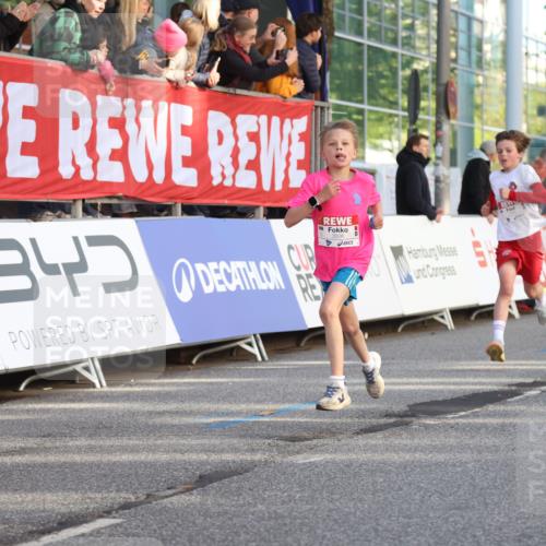 25.04.2025 - Das Zehntel Lena Gebhardt http://msf.ph/oto/7773276 26.04.2025 08:49:07 Ziel 1452, 1754, 1929, 2018, 2696, 3488, 3506, 3606, 3613, 3785, 3792 meine-sportfotos.de