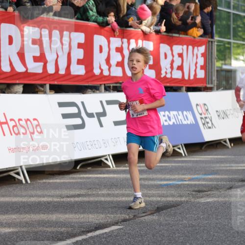 25.04.2025 - Das Zehntel Lena Gebhardt http://msf.ph/oto/7773351 26.04.2025 08:49:07 Ziel 1452, 1754, 1929, 2018, 2696, 3488, 3506, 3606, 3613, 3785, 3792 meine-sportfotos.de