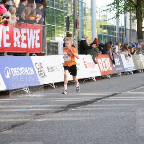 25.04.2025 - Das Zehntel Lena Gebhardt http://msf.ph/oto/7773663 26.04.2025 08:49:20 Ziel 1452, 1537, 1945, 2018, 2021, 2377, 2513, 2696, 3488, 3606, 3613, 3785 meine-sportfotos.de