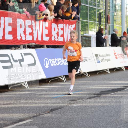 25.04.2025 - Das Zehntel Lena Gebhardt http://msf.ph/oto/7773722 26.04.2025 08:49:21 Ziel 1452, 1537, 1945, 2018, 2021, 2377, 2513, 2696, 3488, 3606, 3613, 3785 meine-sportfotos.de