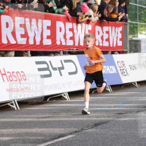 25.04.2025 - Das Zehntel Lena Gebhardt http://msf.ph/oto/7773763 26.04.2025 08:49:21 Ziel 1452, 1537, 1945, 2018, 2021, 2377, 2513, 2696, 3488, 3606, 3613, 3785 meine-sportfotos.de