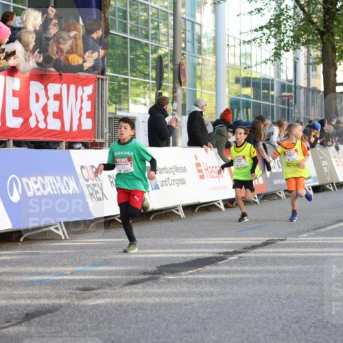 25.04.2025 - Das Zehntel Lena Gebhardt http://msf.ph/oto/7773872 26.04.2025 08:49:23 Ziel 1452, 1537, 1945, 2018, 2021, 2377, 2513, 2696, 3488, 3606, 3613, 3785 meine-sportfotos.de