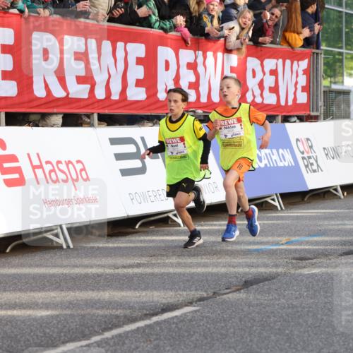 25.04.2025 - Das Zehntel Lena Gebhardt http://msf.ph/oto/7774016 26.04.2025 08:49:25 Ziel 1116, 1452, 1537, 1945, 2018, 2021, 2377, 2513, 2696, 3488, 3606, 3613, 3785 meine-sportfotos.de