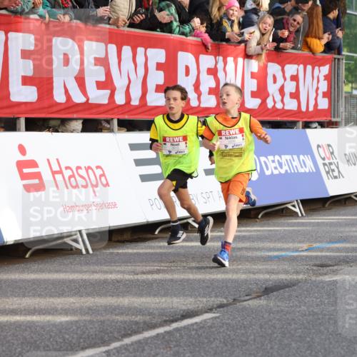 25.04.2025 - Das Zehntel Lena Gebhardt http://msf.ph/oto/7774040 26.04.2025 08:49:25 Ziel 1116, 1452, 1537, 1945, 2018, 2021, 2377, 2513, 2696, 3488, 3606, 3613, 3785 meine-sportfotos.de
