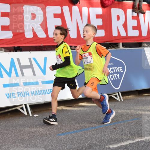 25.04.2025 - Das Zehntel Lena Gebhardt http://msf.ph/oto/7774084 26.04.2025 08:49:26 Ziel 1116, 1452, 1537, 1945, 2018, 2021, 2377, 2513, 2696, 3488, 3606, 3613, 3785 meine-sportfotos.de