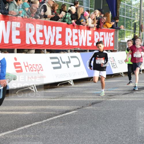 25.04.2025 - Das Zehntel Lena Gebhardt http://msf.ph/oto/7774432 26.04.2025 08:49:34 Ziel 1107, 1116, 1537, 1945, 2018, 2021, 2377, 2383, 2513, 2696, 2995, 3488, 3539, 3540, 3613 meine-sportfotos.de