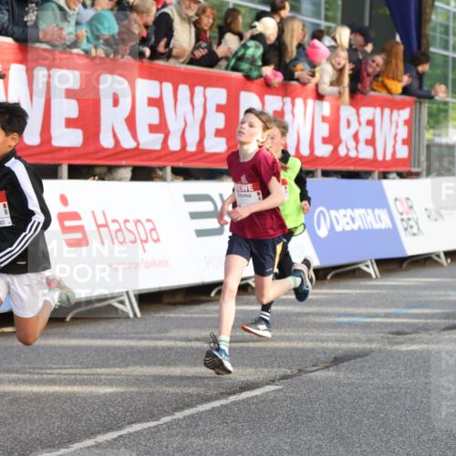 25.04.2025 - Das Zehntel Lena Gebhardt http://msf.ph/oto/7774532 26.04.2025 08:49:35 Ziel 1107, 1116, 1537, 1945, 2018, 2021, 2377, 2383, 2513, 2696, 2995, 3488, 3539, 3540, 3613 meine-sportfotos.de