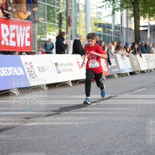 25.04.2025 - Das Zehntel Lena Gebhardt http://msf.ph/oto/7774711 26.04.2025 08:49:38 Ziel 1107, 1116, 1537, 1945, 2018, 2021, 2377, 2383, 2513, 2696, 2995, 3488, 3539, 3540 meine-sportfotos.de