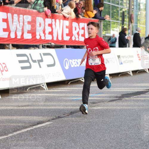 25.04.2025 - Das Zehntel Lena Gebhardt http://msf.ph/oto/7774774 26.04.2025 08:49:39 Ziel 1107, 1116, 1537, 1945, 2018, 2021, 2377, 2383, 2513, 2696, 2995, 3488, 3539, 3540 meine-sportfotos.de