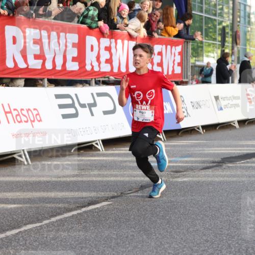 25.04.2025 - Das Zehntel Lena Gebhardt http://msf.ph/oto/7774787 26.04.2025 08:49:39 Ziel 1107, 1116, 1537, 1945, 2018, 2021, 2377, 2383, 2513, 2696, 2995, 3488, 3539, 3540 meine-sportfotos.de