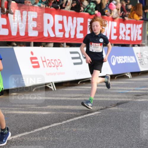 25.04.2025 - Das Zehntel Lena Gebhardt http://msf.ph/oto/7775147 26.04.2025 08:49:44 Ziel 1107, 1116, 1131, 1537, 1945, 2021, 2377, 2383, 2995, 3539, 3540 meine-sportfotos.de