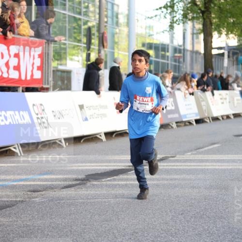 25.04.2025 - Das Zehntel Lena Gebhardt http://msf.ph/oto/7776399 26.04.2025 08:50:07 Ziel 1107, 1131, 1549, 1750, 2014, 2363, 2637, 2655, 2728, 2739, 3455, 3539, 3540 meine-sportfotos.de