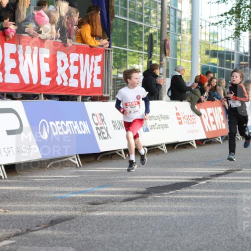 25.04.2025 - Das Zehntel Lena Gebhardt http://msf.ph/oto/7776626 26.04.2025 08:50:16 Ziel 1131, 1283, 1549, 1750, 2014, 2208, 2349, 2363, 2637, 2655, 2728, 2739, 2874, 3233, 3455, 3485, 3527 meine-sportfotos.de