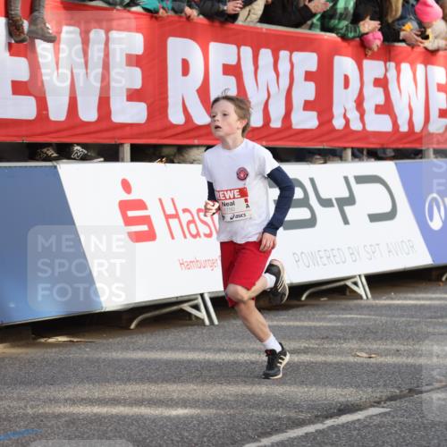 25.04.2025 - Das Zehntel Lena Gebhardt http://msf.ph/oto/7776832 26.04.2025 08:50:18 Ziel 1283, 1549, 1750, 2014, 2208, 2349, 2363, 2637, 2655, 2728, 2739, 2874, 3233, 3455, 3485, 3527 meine-sportfotos.de