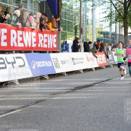 25.04.2025 - Das Zehntel Lena Gebhardt http://msf.ph/oto/7777123 26.04.2025 08:50:21 Ziel 1283, 1549, 1750, 2014, 2208, 2349, 2363, 2397, 2517, 2637, 2655, 2728, 2739, 2874, 3233, 3455, 3485, 3527, 3528, 3774 meine-sportfotos.de