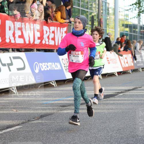 25.04.2025 - Das Zehntel Lena Gebhardt http://msf.ph/oto/7777228 26.04.2025 08:50:22 Ziel 1283, 1549, 1750, 2014, 2208, 2349, 2363, 2397, 2517, 2637, 2655, 2728, 2739, 2849, 2874, 3233, 3455, 3485, 3527, 3528, 3774 meine-sportfotos.de