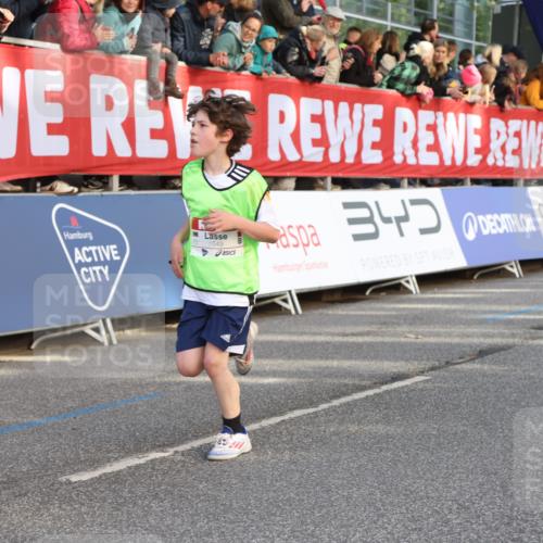 25.04.2025 - Das Zehntel Lena Gebhardt http://msf.ph/oto/7777340 26.04.2025 08:50:24 Ziel 1283, 1458, 1549, 1750, 2014, 2208, 2349, 2363, 2397, 2517, 2637, 2655, 2728, 2739, 2849, 2874, 3233, 3455, 3485, 3527, 3528, 3774 meine-sportfotos.de