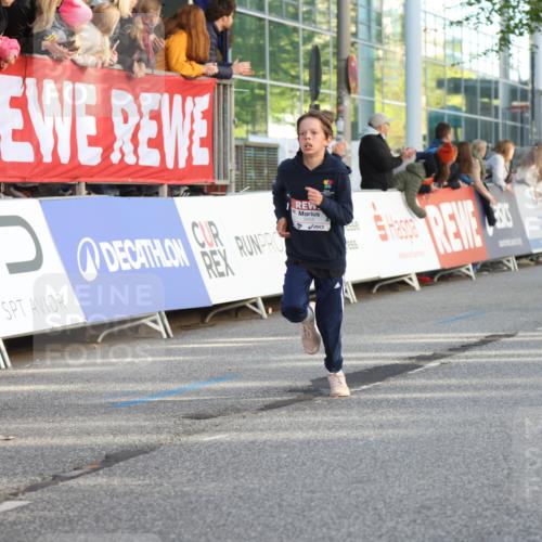 25.04.2025 - Das Zehntel Lena Gebhardt http://msf.ph/oto/7777461 26.04.2025 08:50:30 Ziel 1283, 1458, 1549, 1884, 2098, 2103, 2208, 2349, 2363, 2397, 2492, 2517, 2637, 2655, 2728, 2849, 2855, 2874, 3233, 3445, 3455, 3485, 3520, 3527, 3528, 3774, 3812, 3849, 3872 meine-sportfotos.de