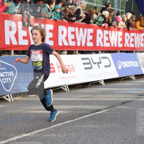 25.04.2025 - Das Zehntel Lena Gebhardt http://msf.ph/oto/7778004 26.04.2025 08:50:33 Ziel 1283, 1458, 1884, 2098, 2103, 2208, 2349, 2397, 2492, 2517, 2655, 2728, 2800, 2849, 2855, 2874, 3210, 3233, 3445, 3455, 3485, 3520, 3527, 3528, 3774, 3812, 3849, 3872 meine-sportfotos.de
