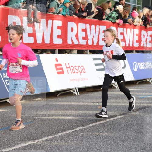 25.04.2025 - Das Zehntel Lena Gebhardt http://msf.ph/oto/7778070 26.04.2025 08:50:34 Ziel 1283, 1458, 1884, 2098, 2103, 2208, 2349, 2397, 2492, 2517, 2655, 2728, 2800, 2849, 2855, 2874, 2920, 3210, 3233, 3445, 3455, 3485, 3520, 3527, 3528, 3774, 3812, 3849, 3872 meine-sportfotos.de