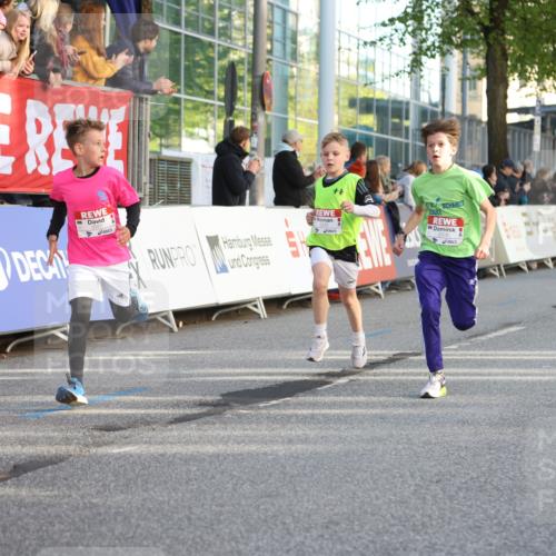 25.04.2025 - Das Zehntel Lena Gebhardt http://msf.ph/oto/7778111 26.04.2025 08:50:36 Ziel 1283, 1458, 1476, 1884, 2098, 2103, 2166, 2208, 2349, 2397, 2492, 2517, 2655, 2728, 2800, 2849, 2855, 2874, 2903, 2920, 3210, 3214, 3233, 3445, 3455, 3485, 3520, 3527, 3528, 3774, 3812, 3849, 3872 meine-sportfotos.de