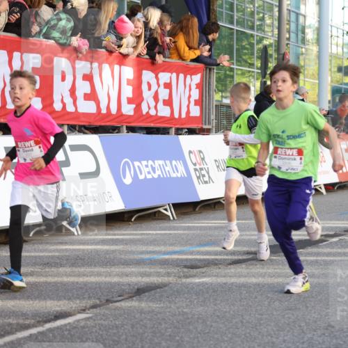 25.04.2025 - Das Zehntel Lena Gebhardt http://msf.ph/oto/7778138 26.04.2025 08:50:36 Ziel 1283, 1458, 1476, 1884, 2098, 2103, 2166, 2208, 2349, 2397, 2492, 2517, 2655, 2728, 2800, 2849, 2855, 2874, 2903, 2920, 3210, 3214, 3233, 3445, 3455, 3485, 3520, 3527, 3528, 3774, 3812, 3849, 3872 meine-sportfotos.de