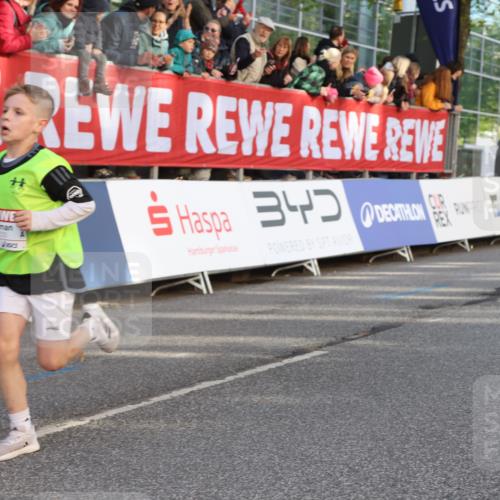 25.04.2025 - Das Zehntel Lena Gebhardt http://msf.ph/oto/7778205 26.04.2025 08:50:38 Ziel 1283, 1458, 1473, 1476, 1884, 2098, 2103, 2166, 2208, 2349, 2397, 2492, 2517, 2655, 2728, 2800, 2849, 2852, 2855, 2874, 2903, 2920, 3210, 3214, 3233, 3445, 3485, 3520, 3527, 3528, 3774, 3812, 3849, 3872 meine-sportfotos.de