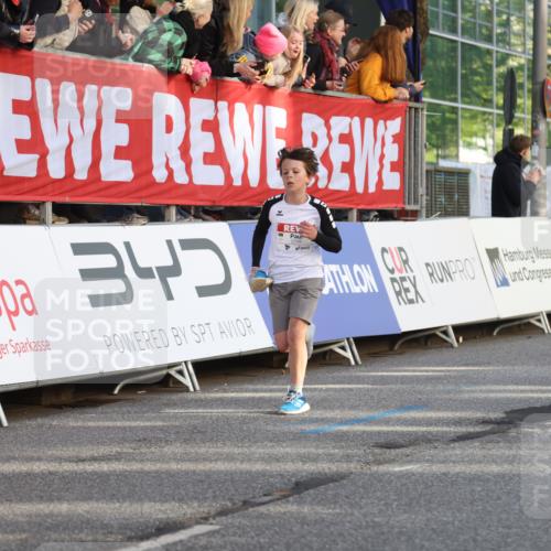 25.04.2025 - Das Zehntel Lena Gebhardt http://msf.ph/oto/7778219 26.04.2025 08:50:41 Ziel 1283, 1458, 1473, 1476, 1884, 2098, 2103, 2156, 2166, 2208, 2349, 2397, 2492, 2517, 2655, 2800, 2849, 2852, 2855, 2874, 2903, 2920, 2935, 3210, 3214, 3233, 3445, 3485, 3520, 3527, 3528, 3774, 3812, 3849, 3872 meine-sportfotos.de