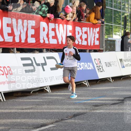 25.04.2025 - Das Zehntel Lena Gebhardt http://msf.ph/oto/7778232 26.04.2025 08:50:41 Ziel 1283, 1458, 1473, 1476, 1884, 2098, 2103, 2156, 2166, 2208, 2349, 2397, 2492, 2517, 2655, 2800, 2849, 2852, 2855, 2874, 2903, 2920, 2935, 3210, 3214, 3233, 3445, 3485, 3520, 3527, 3528, 3774, 3812, 3849, 3872 meine-sportfotos.de