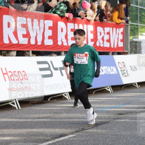 25.04.2025 - Das Zehntel Lena Gebhardt http://msf.ph/oto/7778505 26.04.2025 08:50:45 Ziel 1283, 1458, 1473, 1476, 1884, 2098, 2103, 2156, 2166, 2321, 2349, 2397, 2492, 2517, 2643, 2711, 2800, 2840, 2849, 2852, 2855, 2874, 2903, 2920, 2935, 3210, 3214, 3233, 3445, 3520, 3527, 3528, 3774, 3812, 3849, 3872 meine-sportfotos.de