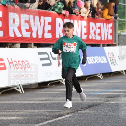 25.04.2025 - Das Zehntel Lena Gebhardt http://msf.ph/oto/7778520 26.04.2025 08:50:45 Ziel 1283, 1458, 1473, 1476, 1884, 2098, 2103, 2156, 2166, 2321, 2349, 2397, 2492, 2517, 2643, 2711, 2800, 2840, 2849, 2852, 2855, 2874, 2903, 2920, 2935, 3210, 3214, 3233, 3445, 3520, 3527, 3528, 3774, 3812, 3849, 3872 meine-sportfotos.de