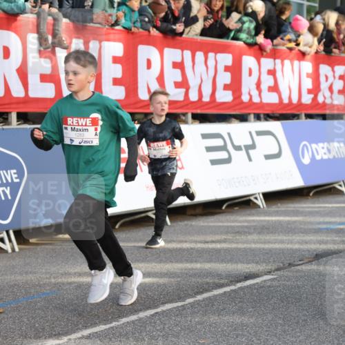 25.04.2025 - Das Zehntel Lena Gebhardt http://msf.ph/oto/7778562 26.04.2025 08:50:46 Ziel 1283, 1458, 1473, 1476, 1884, 2098, 2103, 2156, 2166, 2321, 2349, 2397, 2492, 2517, 2643, 2711, 2731, 2800, 2840, 2849, 2852, 2855, 2874, 2903, 2920, 2935, 3210, 3214, 3233, 3445, 3520, 3527, 3528, 3774, 3812, 3849, 3872 meine-sportfotos.de