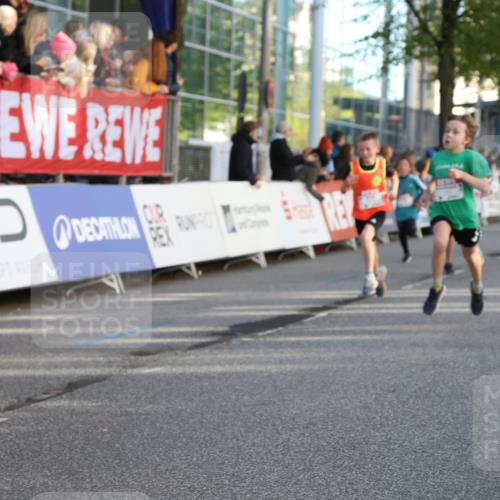 25.04.2025 - Das Zehntel Lena Gebhardt http://msf.ph/oto/7778880 26.04.2025 08:50:50 Ziel 1283, 1458, 1473, 1476, 1884, 2098, 2103, 2156, 2166, 2321, 2325, 2397, 2492, 2517, 2643, 2711, 2731, 2800, 2840, 2849, 2852, 2855, 2903, 2920, 2935, 3210, 3214, 3445, 3520, 3528, 3774, 3782, 3812, 3849, 3872 meine-sportfotos.de