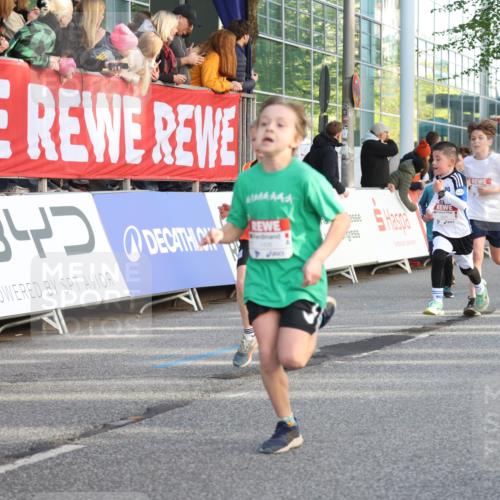 25.04.2025 - Das Zehntel Lena Gebhardt http://msf.ph/oto/7778955 26.04.2025 08:50:51 Ziel 1114, 1458, 1473, 1476, 1884, 2098, 2103, 2156, 2166, 2321, 2325, 2397, 2492, 2517, 2643, 2711, 2731, 2800, 2840, 2849, 2852, 2855, 2903, 2920, 2935, 3210, 3214, 3445, 3520, 3528, 3774, 3782, 3812, 3849, 3872 meine-sportfotos.de